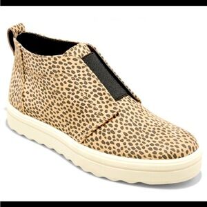 Women's Lilian
Microsuede Leopard
Print Slip On
Sneakers - Universal